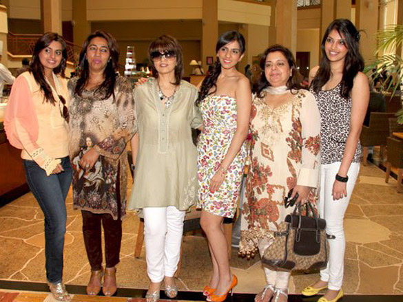 neeta and nishka lulla celebrate mothers day 4