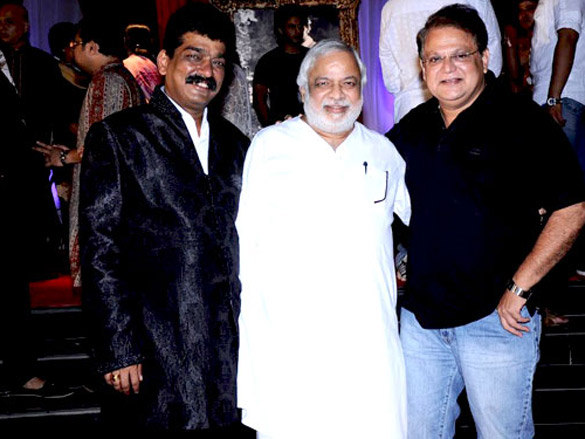 mugdha riteish and vidya malavade grace bal gandharva premiere 4