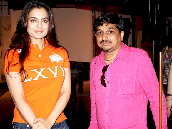ameesha patel shoots for a bungalow housing project 5