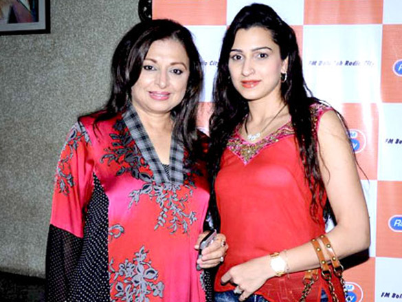 launch of richa sharmas album sai ki tasveer 10