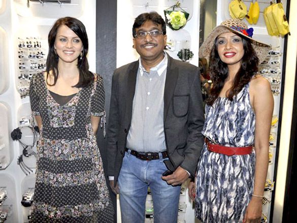 yana sophie and mona singh at ny citi launch 4
