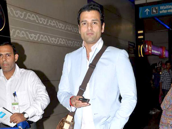 minissha and mallika leave for 64th annual international cannes film festival 6
