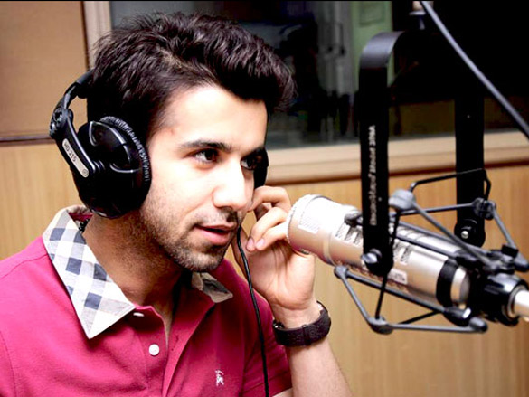 imaad shah and starcast of 404 at 91 1 fm radio city 4