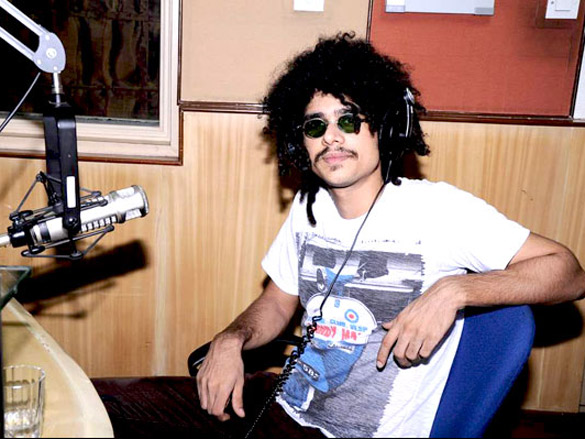 imaad shah and starcast of 404 at 91 1 fm radio city 12