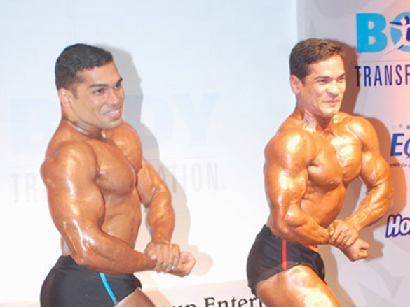 sohail khan and ashmit at body transformation triumph at golds gym 8