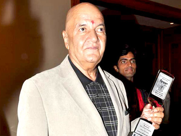 gul panag and om puri at punjabi virsa awards 2011 8