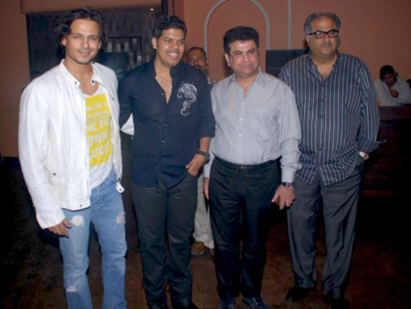 vivek sohail and shiney grace politician vasant davkhareys birthday bash 3