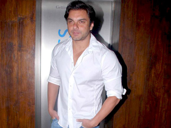 vivek sohail and shiney grace politician vasant davkhareys birthday bash 5