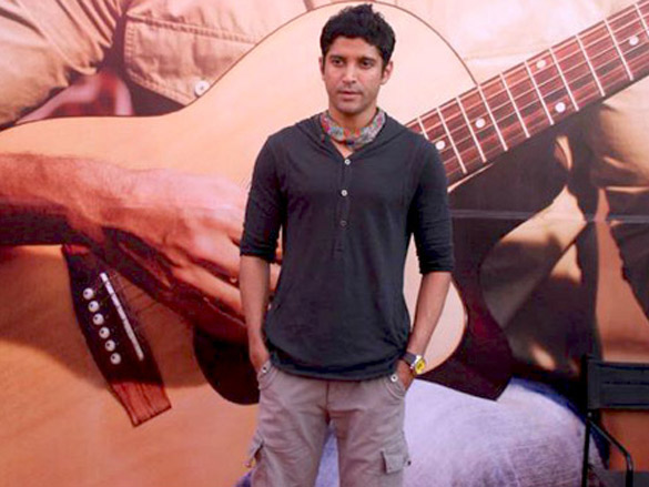 farhan akhtar rocks at ponds fun in the sun concert 8