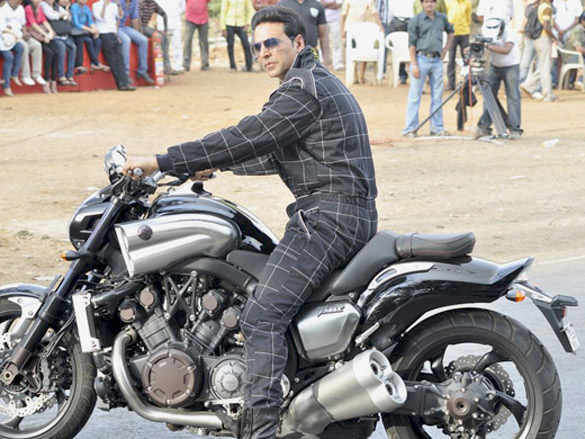 akshay performs a mindboggling stunt for khatron ke khiladi season 4 6