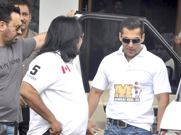 salman khan heads to bangalore to attend ccl opening ceremony 4