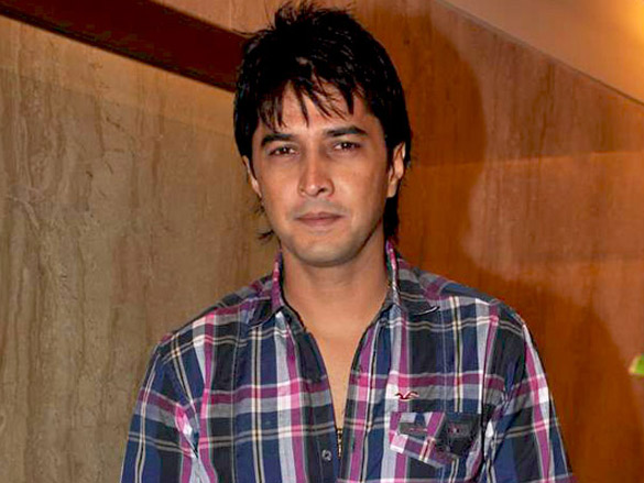 aftabs party for mumbai heroes 9