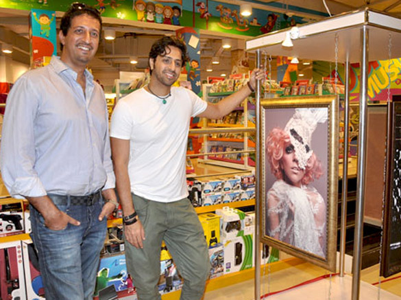 salim sulaiman unveil the lady gaga wall of fame 3