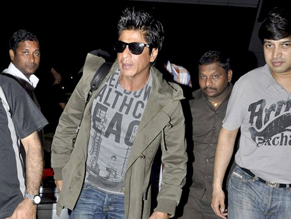 shahrukh khan leaves for iifa 7