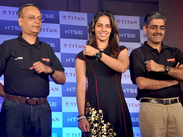 sania nehwal unveils titan watches new range 2