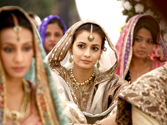 dia mirza 86