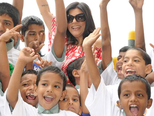 sushmita sen launches nationwide campaign to serve children 5