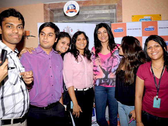 sushmita and the team of i am she visits radio city 91 1 fm 4
