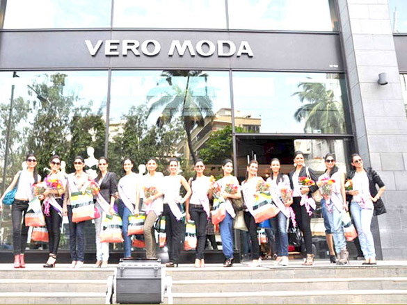 i am she contestants at vero moda store 4