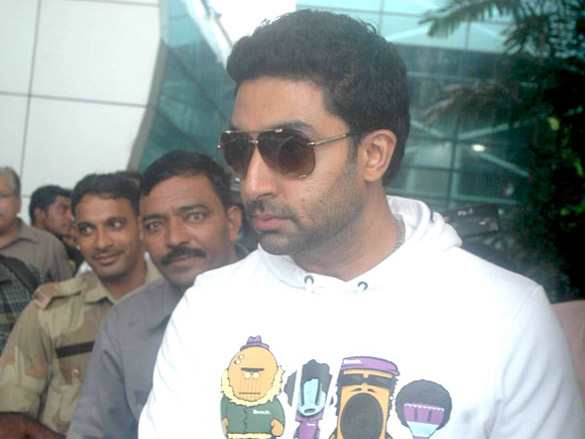 ash and abhishek return from delhi 6