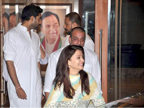 aishwarya and abhishek snapped at sanjay dutts home 2