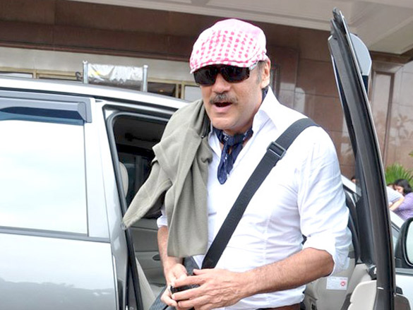 jackie shroff snapped at taj lands end 4