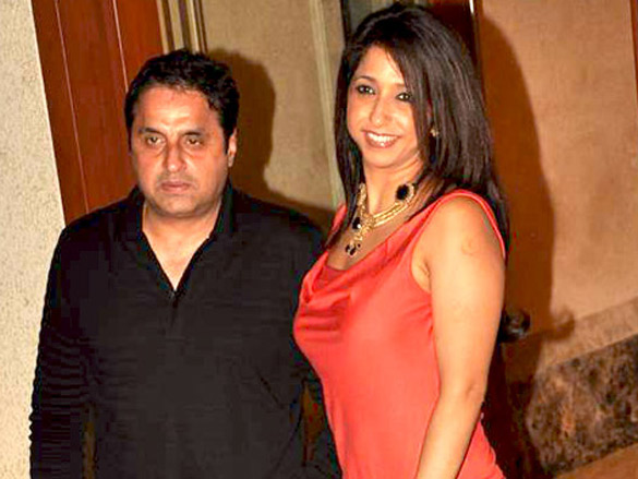salman and zarine at manyata dutts birthday bash 12