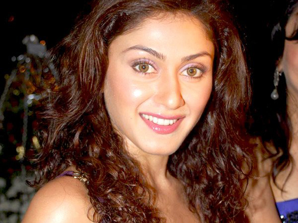 tusshar kapoor and manjari fadnis at the aashiq biwi ka serial launch 3