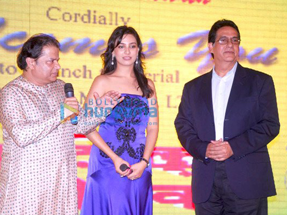 tusshar kapoor and manjari fadnis at the aashiq biwi ka serial launch 12