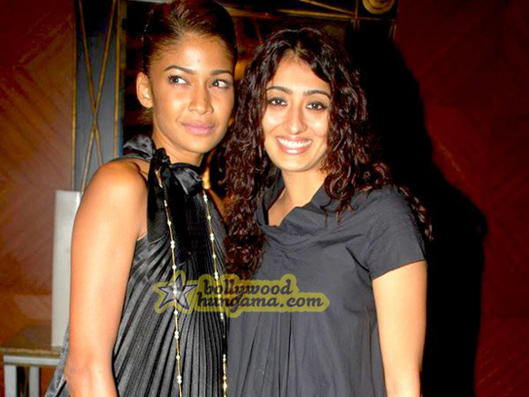 urvashi sharma at the launch party of amarula cream 25