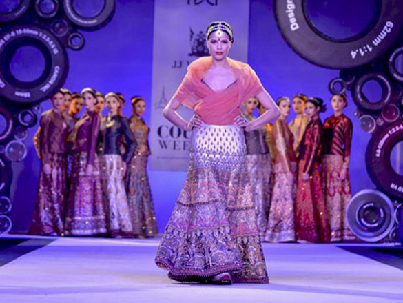 jj valayas show at synergy1 delhi couture week 2011 7