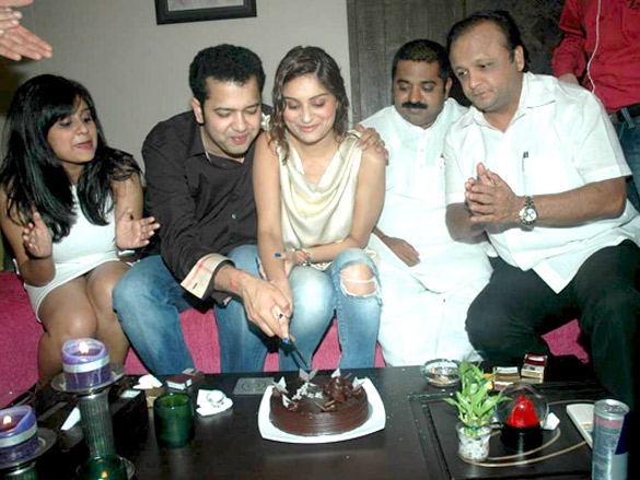 rahul mahajan and dimpy mahajan celebrate their birthday 3