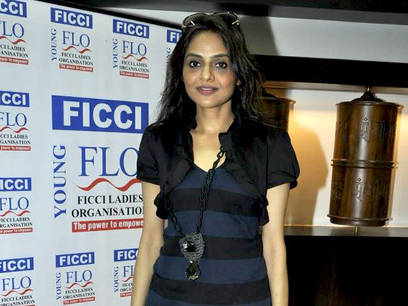 madhoo graces ficci young flo nirav modis jewellery preview 9