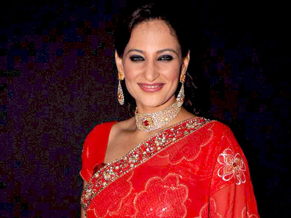 rakshanda khan at ghazal festival khazana 11