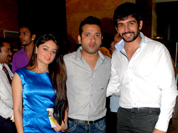 samir sagar and hiren sagar of manubhai jewellers show at iijw 2011 9
