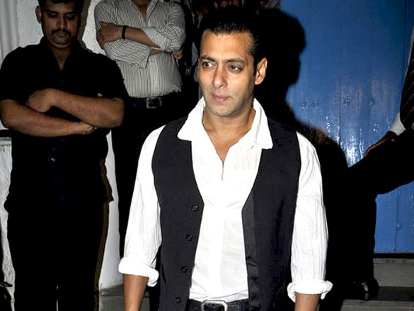 salman sonakshi and karisma at arbaaz khans birthday bash 2