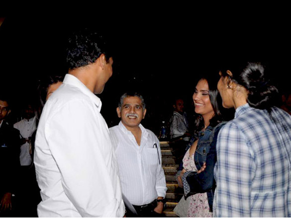 sonam mahesh and lara snapped post iijw 2011 show 4