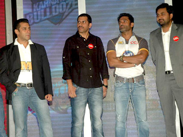 salman khan at ccl 2011 press conference 5