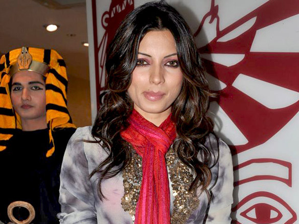 nisha jamwals collection preview at zoya 9
