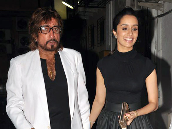 padmini kolhapure celebrates wedding anniversary 6