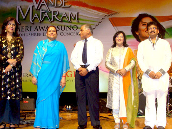 general v k singh at release of madhushrees patriotic album 4