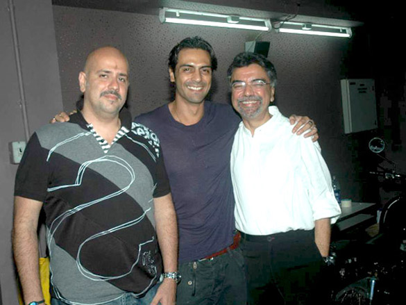 arjun rampal at kennedy bridge screening 4