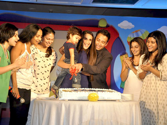 tara sharma and konkona at the launch of tara sharmas show 2