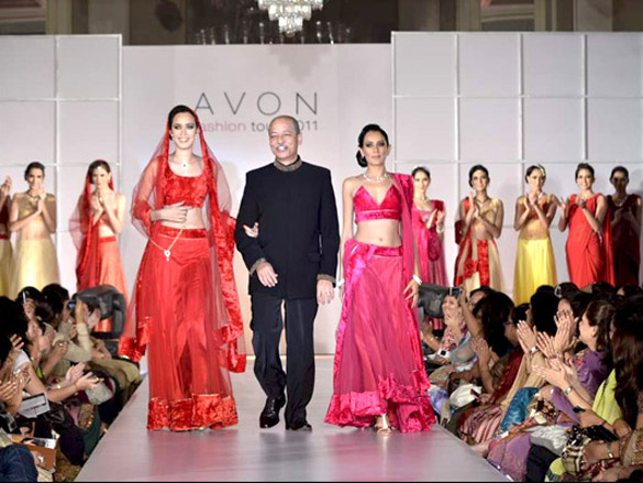 leading models at avons fashion show 2
