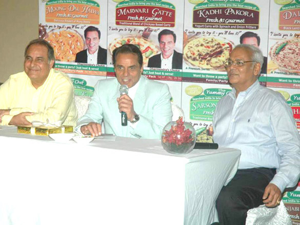 dharmendra at yummy chef book launch 3