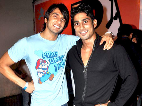 ranveer and prateik rock at designer hippies nite at blue frog 2