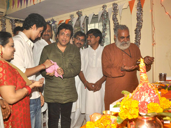 govinda with son yash at ganesha puja 2