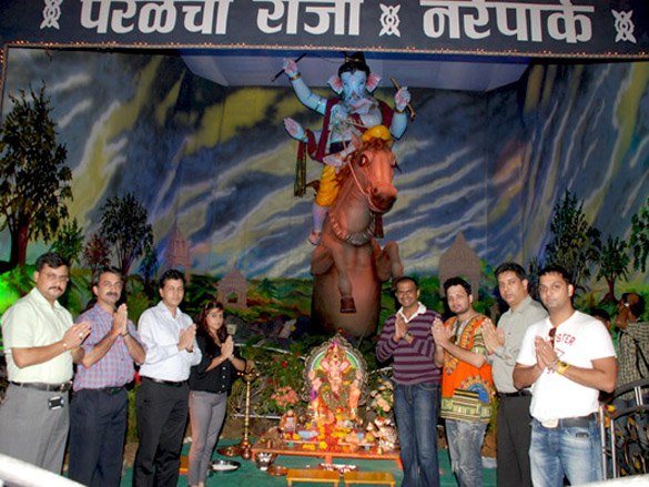 prashant shirsat celebrates ganesh utsav at parel cha raja 2