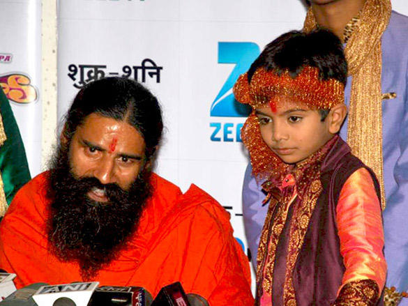 baba ramdev on the sets of sa re ga ma lil champs 4