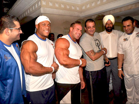 sanjay dutt meets sheru classic bodybuilding contestants 3